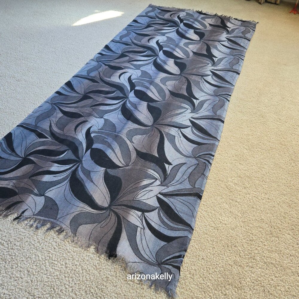 100% Wool Scarf Lightweight Black & Grey - Picture 3 of 13